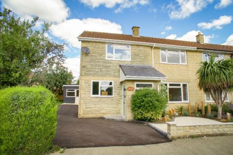 5 bedroom semi-detached house for sale