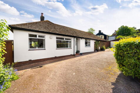 3 bedroom detached bungalow for sale