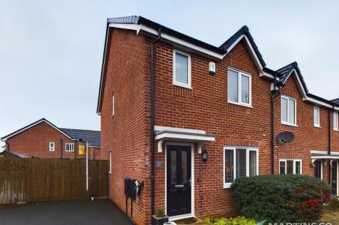 Benedict Drive, Blackpool FY3 3 bed semi