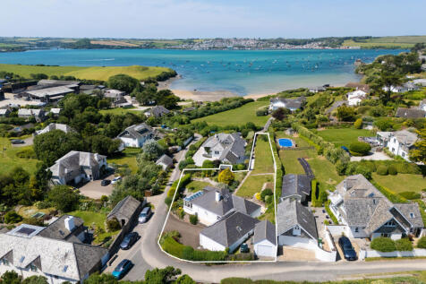Sandy Corner 4 bed detached house for sale