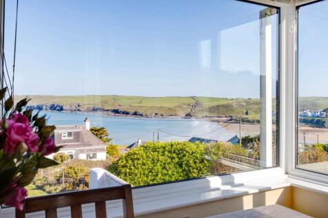 Blue Waters 5 bed detached house for sale