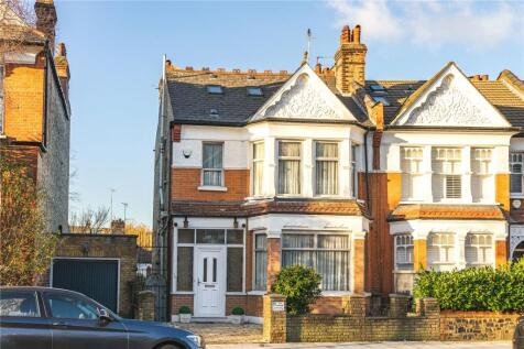 6 bedroom end of terrace house for sale