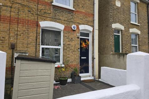Grange Road, Rochester 1 bed flat for sale
