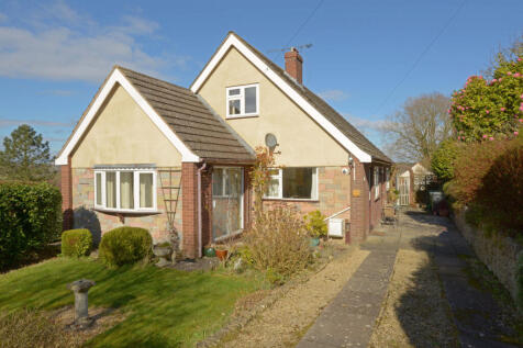 4 bedroom detached bungalow for sale