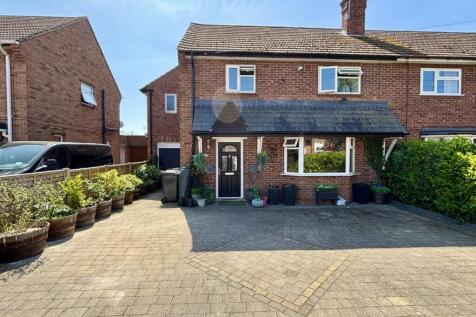 Allardene, Worcestershire WR11 5 bed semi