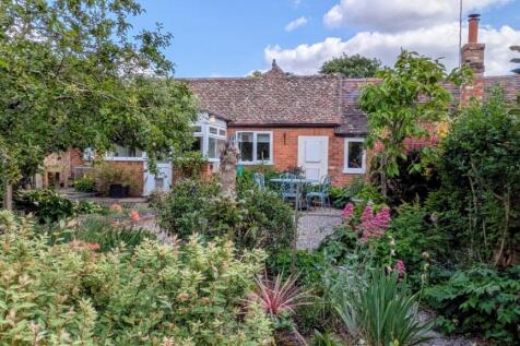 Worcester Road, Evesham WR11 3 bed bungalow for sale