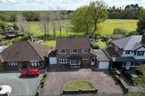 Wilmore Lane, Wythall 3 bed detached house for sale