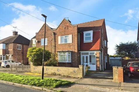 St. Stephens Road, North Yorkshire YO24 3 bed semi