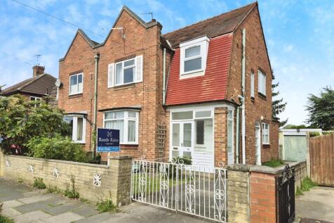 St. Stephens Road, North Yorkshire YO24 3 bed semi