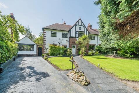 5 bedroom semi-detached house for sale