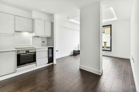 Lillie Road, London SW6 3 bed flat for sale