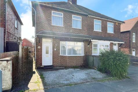 2 bedroom semi-detached house for sale