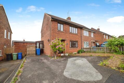 Monsal Crescent, Chesterfield S43 3 bed semi