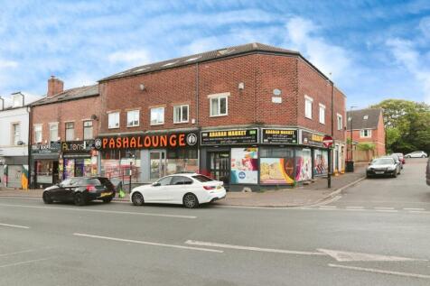 End of terrace house for sale