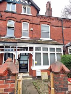 5 bedroom terraced house for sale