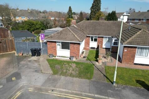 Ravensbourne Drive, Reading RG5 3 bed bungalow for sale