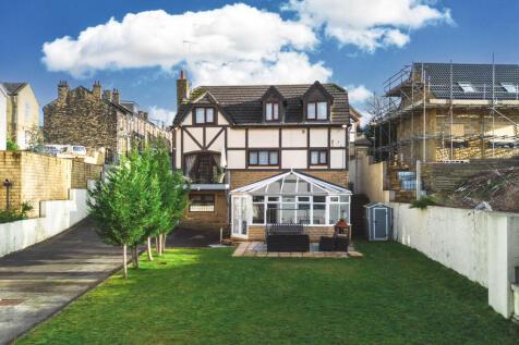 Vickersdale Court, Pudsey, LS28 4 bed detached house for sale