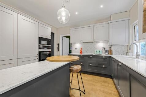 2 bedroom house for sale
