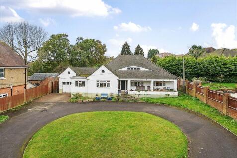 Eggars Hill, Aldershot, Hampshire 3 bed bungalow for sale