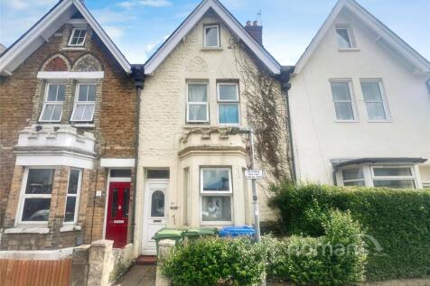 Grosvenor Road, Aldershot, Hampshire 7 bed terraced house for sale