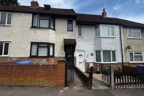 Mount Pleasant Road, Aldershot... 3 bed terraced house for sale