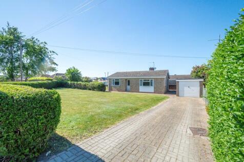 West Street, Ely CB7 2 bed detached bungalow for sale