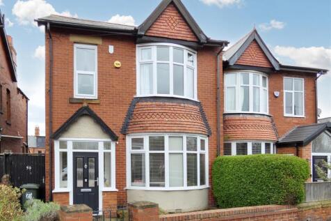 3 bedroom semi-detached house for sale