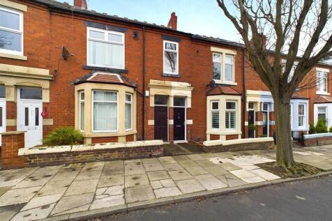 Park Crescent East, North Shields 2 bed flat for sale