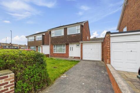 Malvern Road, Preston Grange 3 bed link detached house for sale