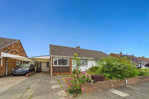 Cardigan Grove, Marden Farm 2 bed bungalow for sale