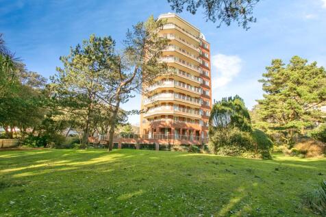 3 bedroom flat for sale