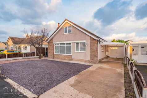 4 bedroom detached bungalow for sale