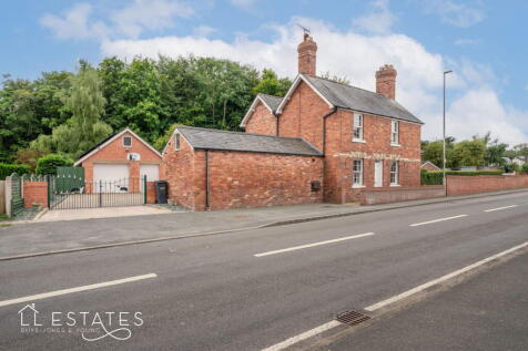 3 bedroom detached house for sale