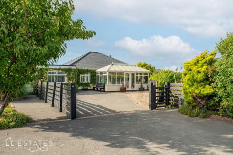 5 bedroom semi-detached bungalow for sale