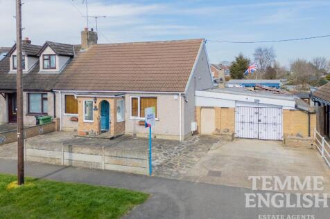 4 bedroom semi-detached bungalow for sale