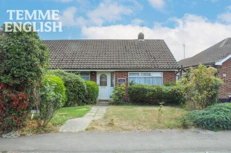 3 bedroom semi-detached bungalow for sale