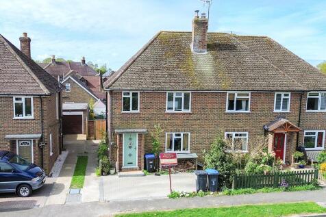 St. Augustines Close, Scaynes Hill, RH17 3 bed semi