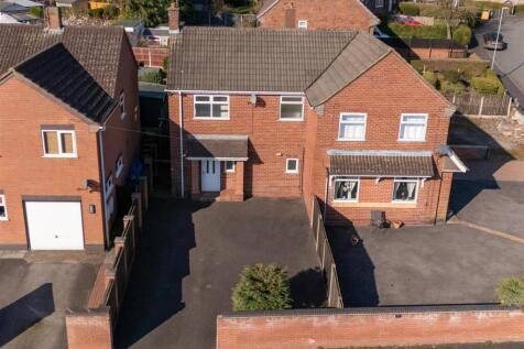 2 bedroom semi-detached house for sale