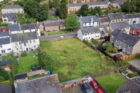 44 High Street, Lochwinnoch, PA12 4AA 1 bed property with land for sale