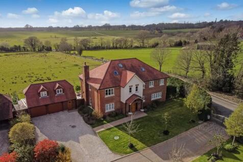 6 bedroom detached house for sale
