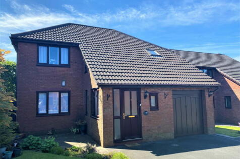 6 Spinners Way, Moorside, Oldham 4 bed detached house for sale