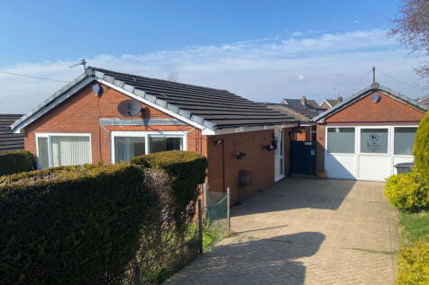 9 Staveley Close, Shaw 3 bed detached bungalow for sale
