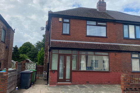 23 Chestnut Street, Chadderton OL9 8HB 3 bed semi