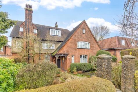 Lyndale, The Hocrofts 7 bed detached house for sale