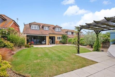 Invicta Road, Whitstable 4 bed detached bungalow for sale
