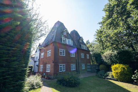 Littlebourne Road, Canterbury, CT3 2 bed flat for sale