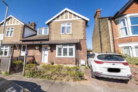 Beverley Road, Canterbury, CT2 3 bed semi