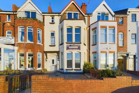Pembroke Terrace, Bridlington 6 bed block of apartments for sale