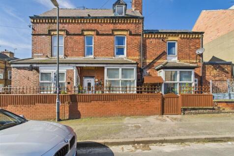 Fairfield, Bridlington 4 bed block of apartments for sale