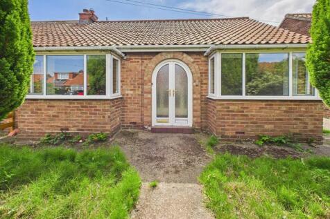 2 bedroom semi-detached bungalow for sale